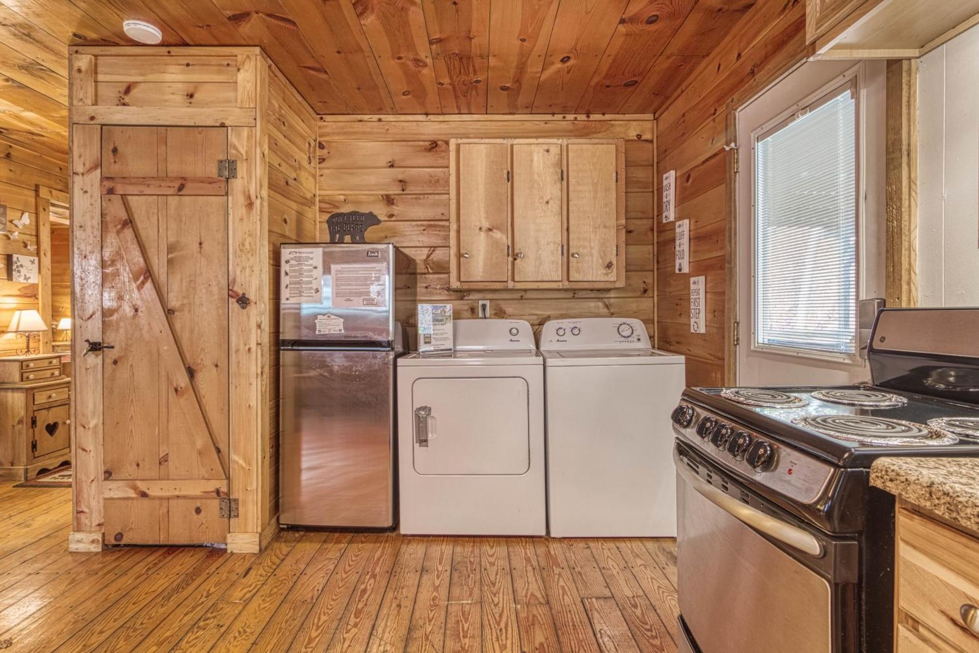 Bear Den, Hot Tub, 1089 Of Free Attraction Tickets For Each Paid Day, Dollywood And More! Сивиървил Стая снимка